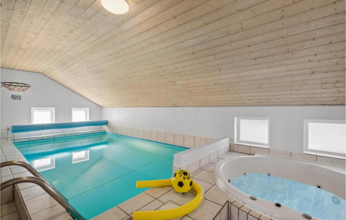 Gorgeous Home In Harboøre With Sauna - Housity
