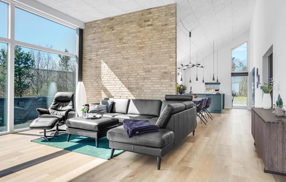 Amazing Home In Hadsund With Wifi - Housity
