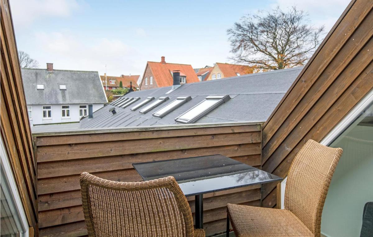 2 Bedroom Cozy Apartment In Svaneke - Housity