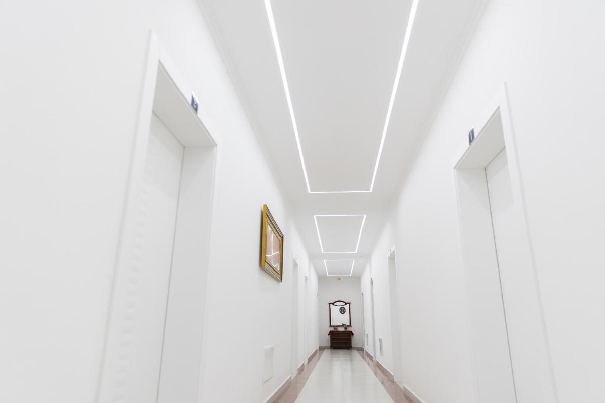 Hotel Paradise - Housity