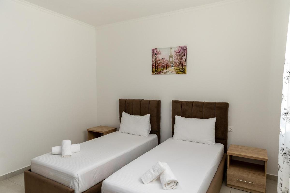 Hotel Paradise - Hizvo