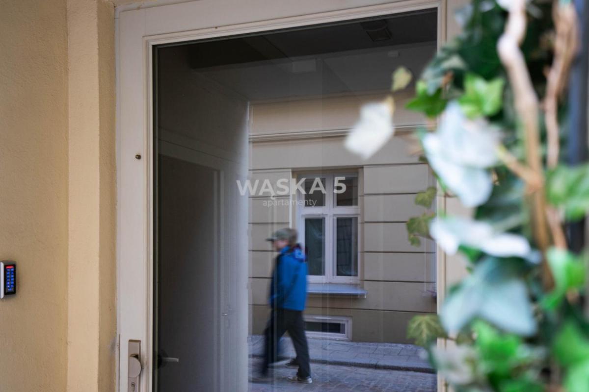 Wąska 5 Apartamenty - Housity