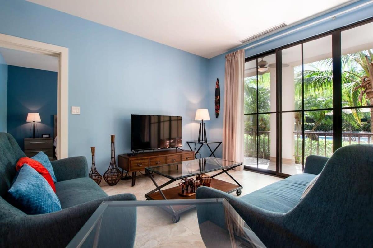 Nicely Decorated Ground-Floor Unit in Front of Pool at Pacifico in Coco - Housity