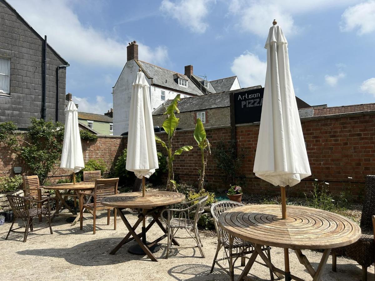 Lord Nelson Hotel - Housity