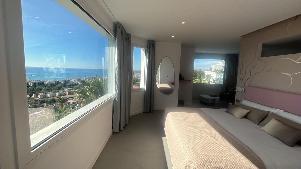 Bluehill Sitges - Housity