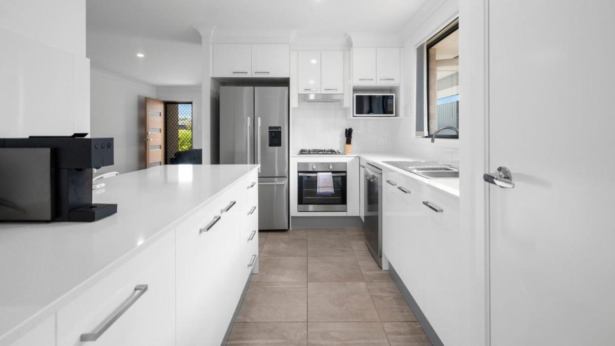 Moonee Beach Getaway - Housity