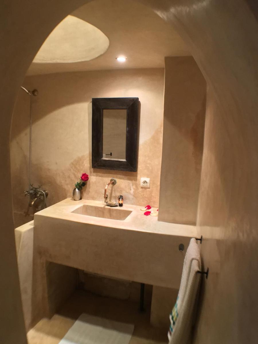Riad of The Light - Housity