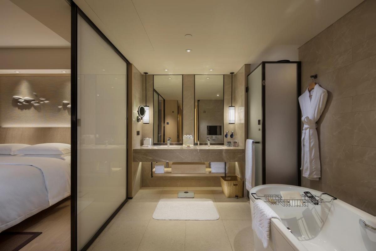 Hilton Shenzhen Shekou Nanhai - Housity