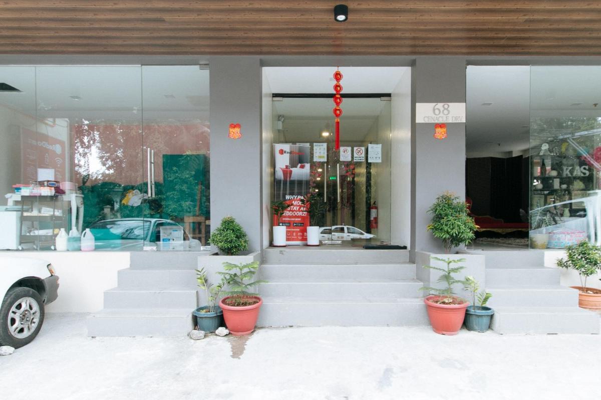 RedDoorz near Fernwoods Garden Quezon City - Housity
