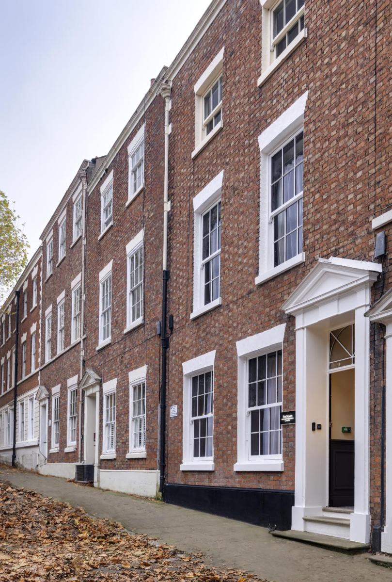 The Seven Chester - Housity