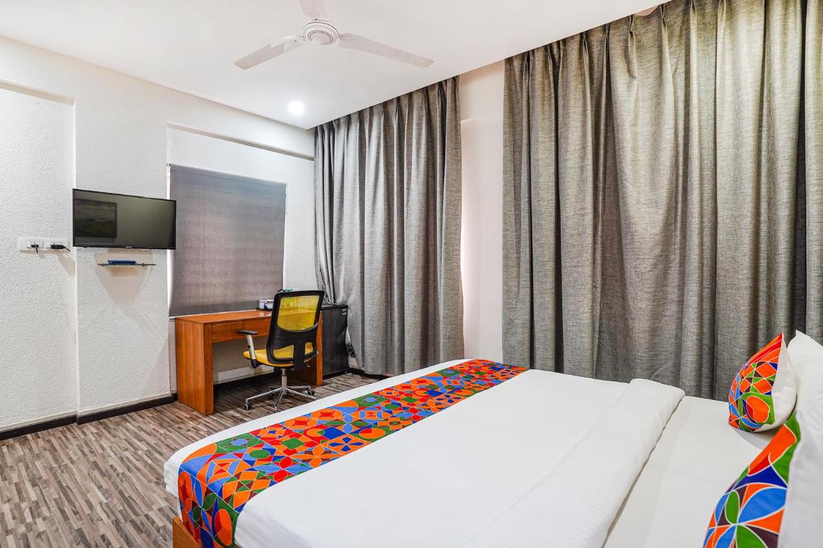 FabHotel Northern Suites - Kundalahalli Main Road - Housity