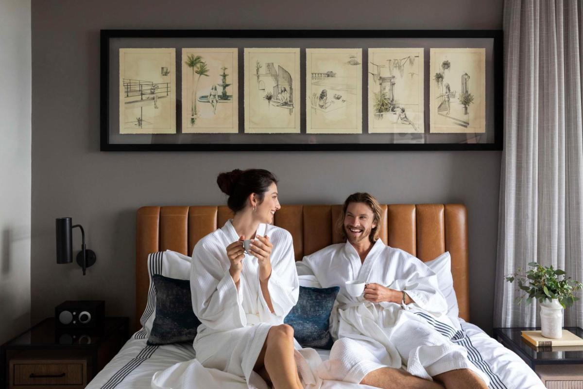 Thompson Savannah, by Hyatt - Housity