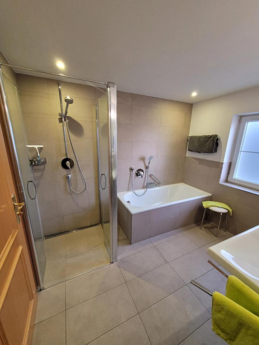 Hotel Zur Linde - Housity