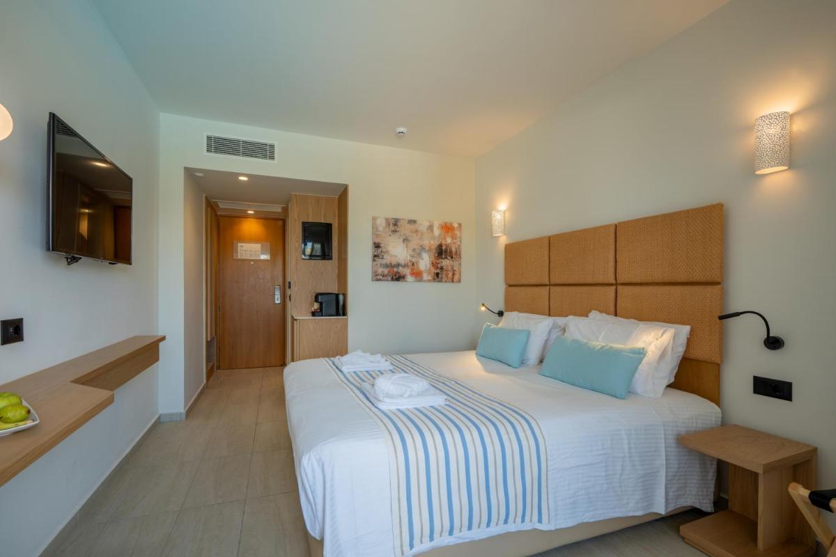 Minos Hotel - Housity