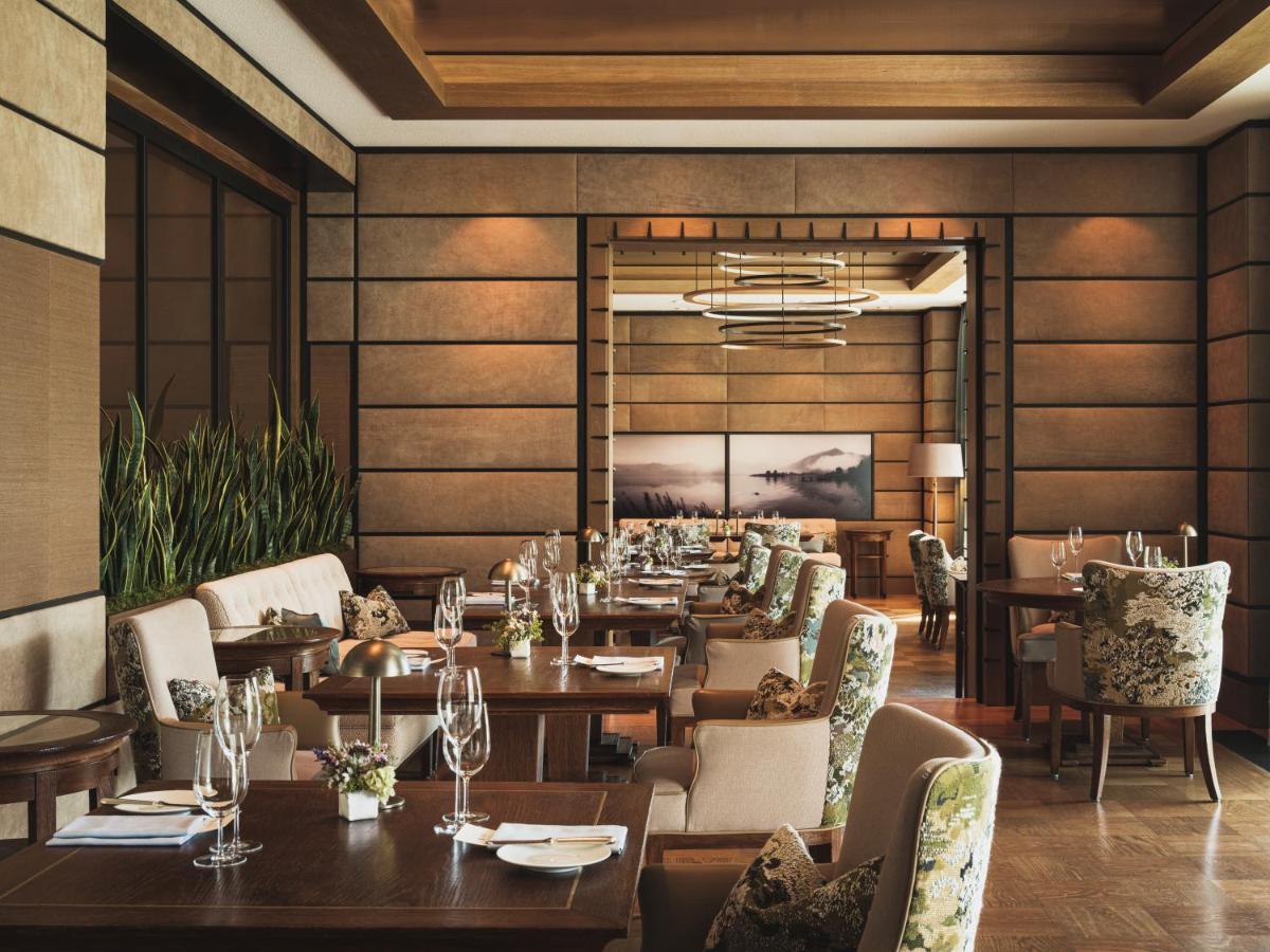 Ein Sitzbereich in der Unterkunft Althoff Seehotel Überfahrt