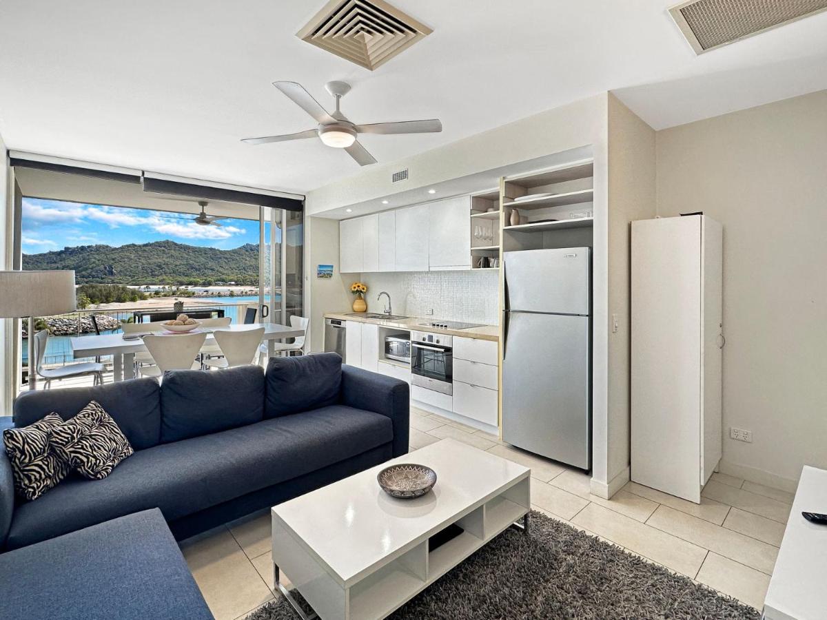 1 Bright Point Apartment 1402 - Housity