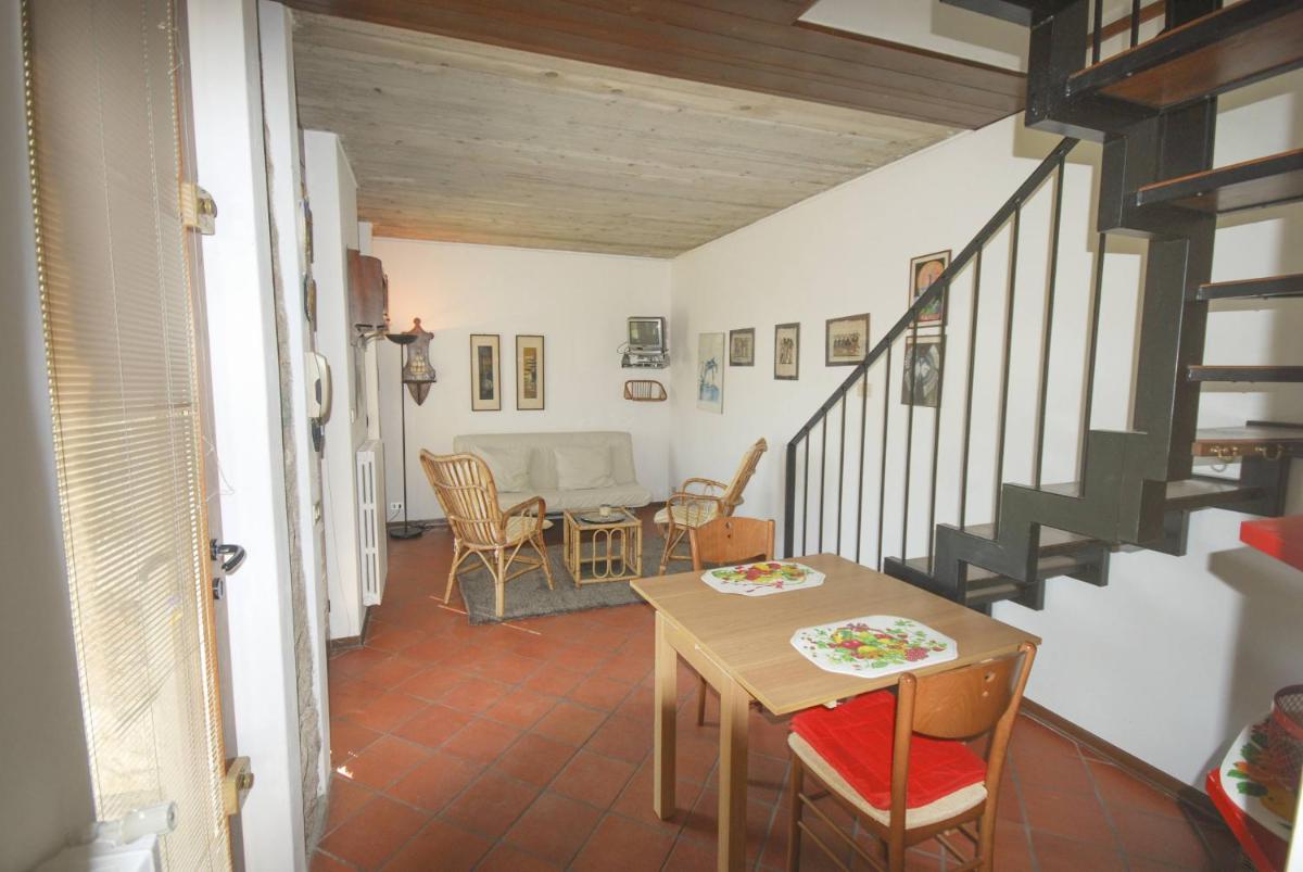 Casa Colin - Theater Home - Hizvo