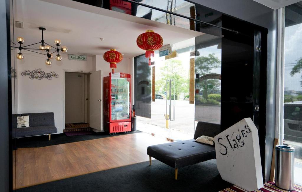 Zoom Inn Boutique Hotel - Danga Bay - Housity