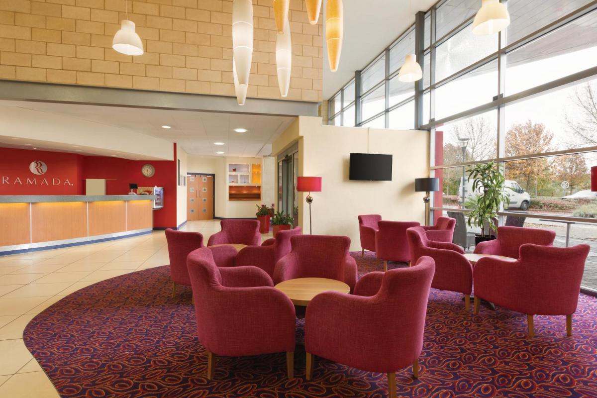 Ramada London North - Housity