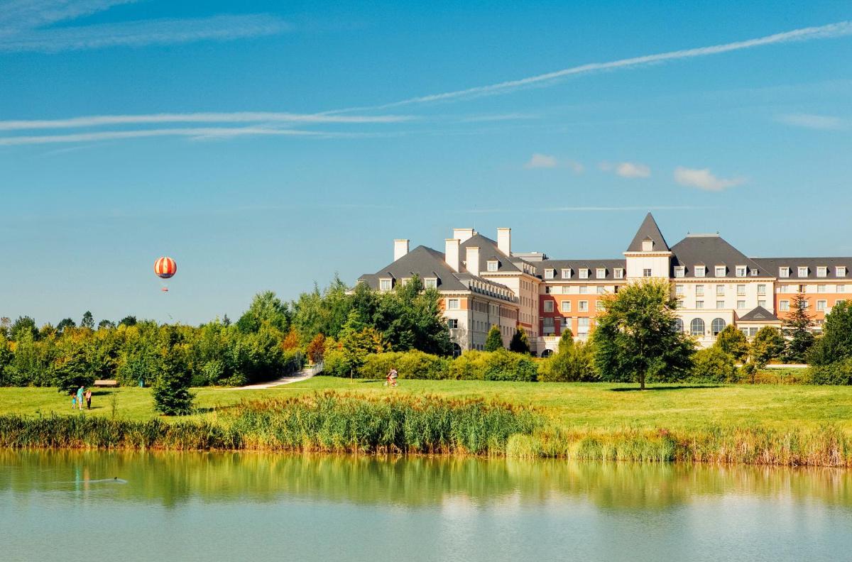 Vue sur la rivière ou le fleuve situé(e) à proximité de l'hôtel