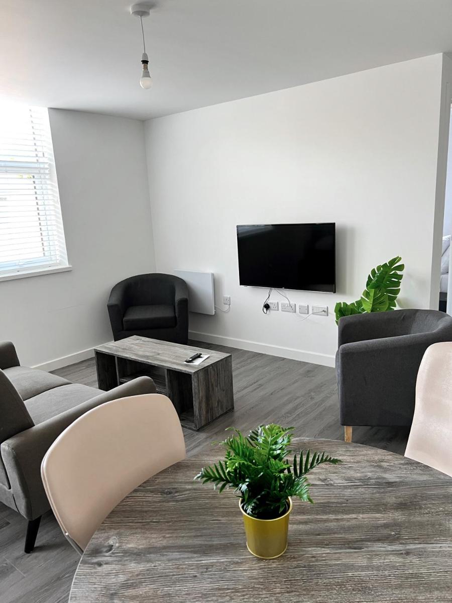 Ascot House Apartments - Housity