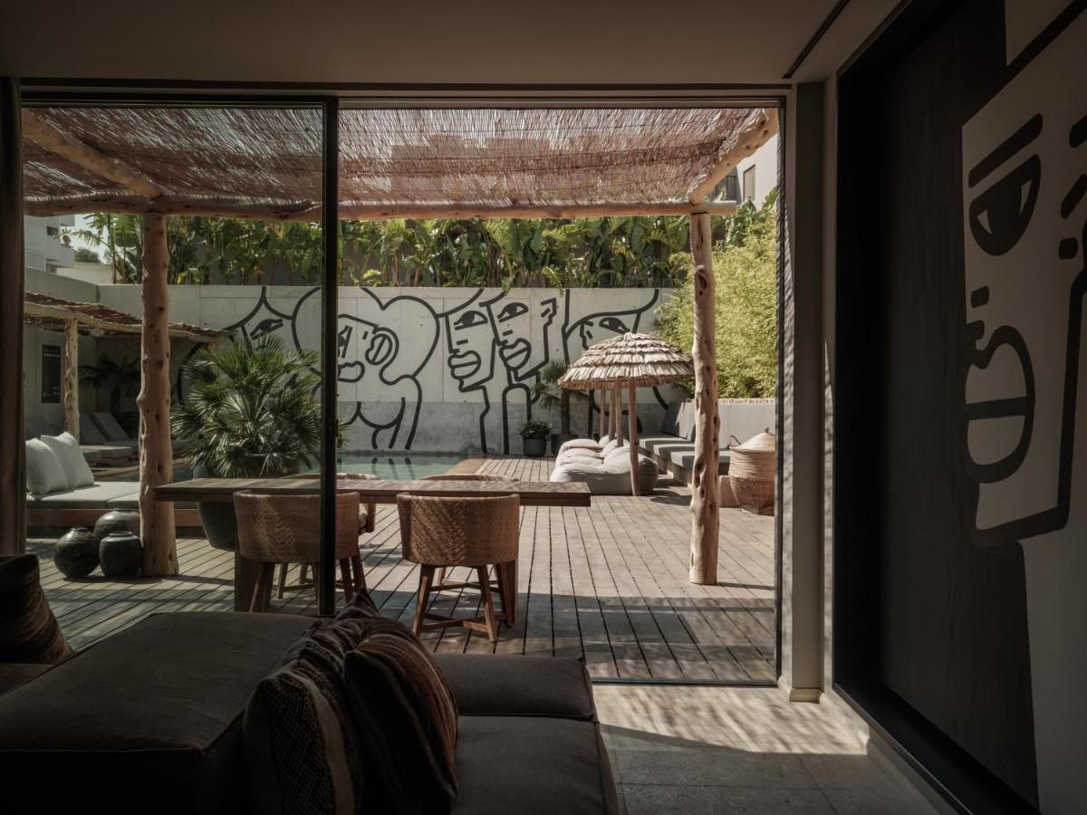 Zona de estar de OKU Ibiza