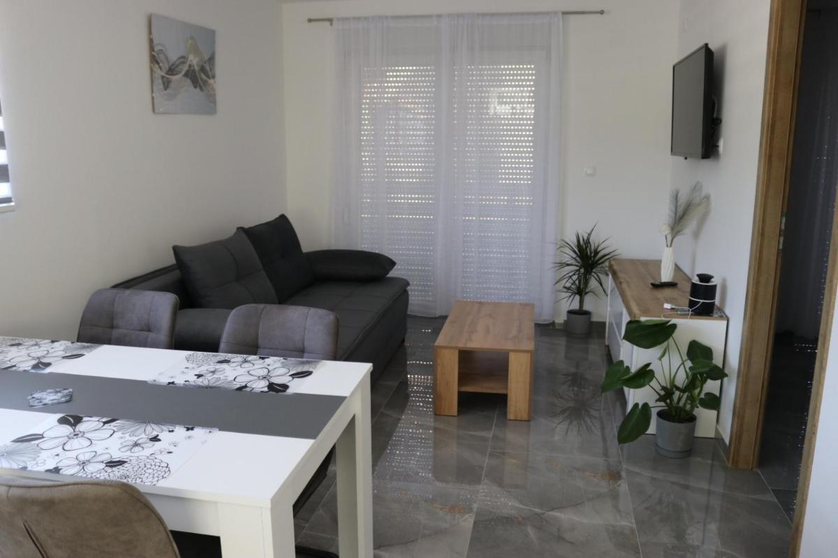 Guest House Neno - Housity