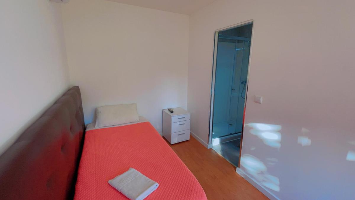 Jantesta Guest House - Housity