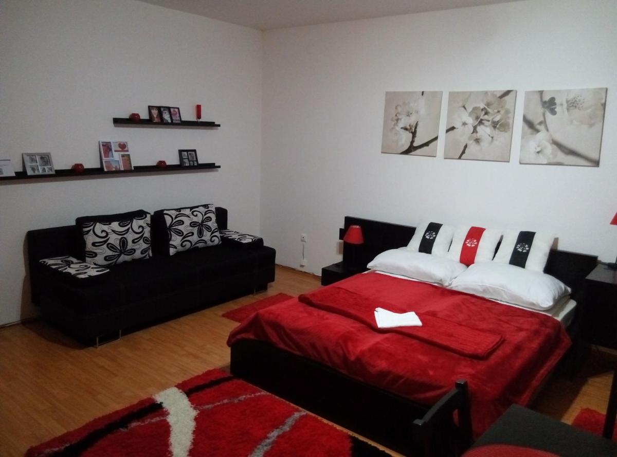 DebreCenter Apartman - Housity