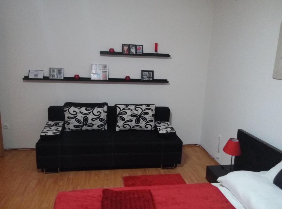 DebreCenter Apartman - Housity