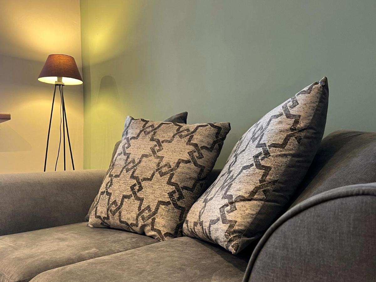 Durham 3 Bedroom House With Parking - Housity