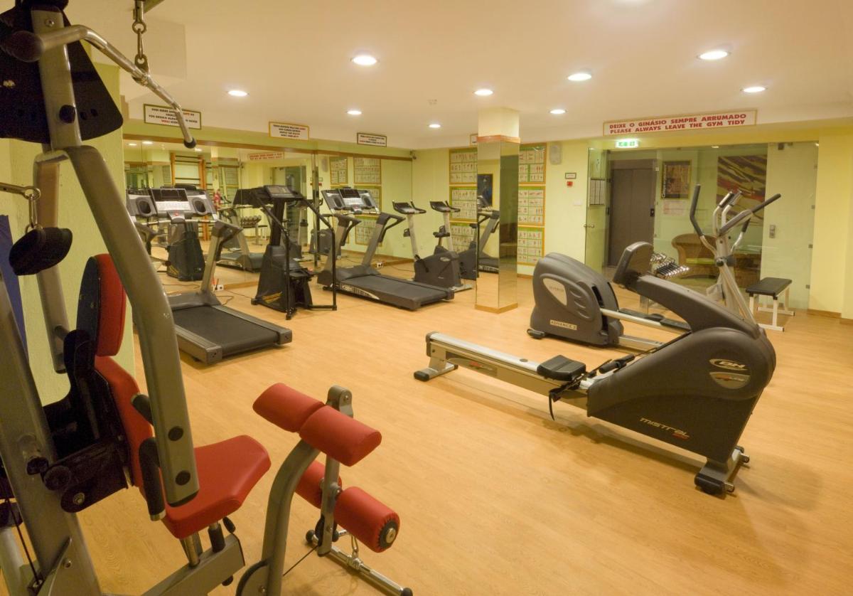 O centro de fitness e/ou as comodidades de fitness de Hotel do Cerro