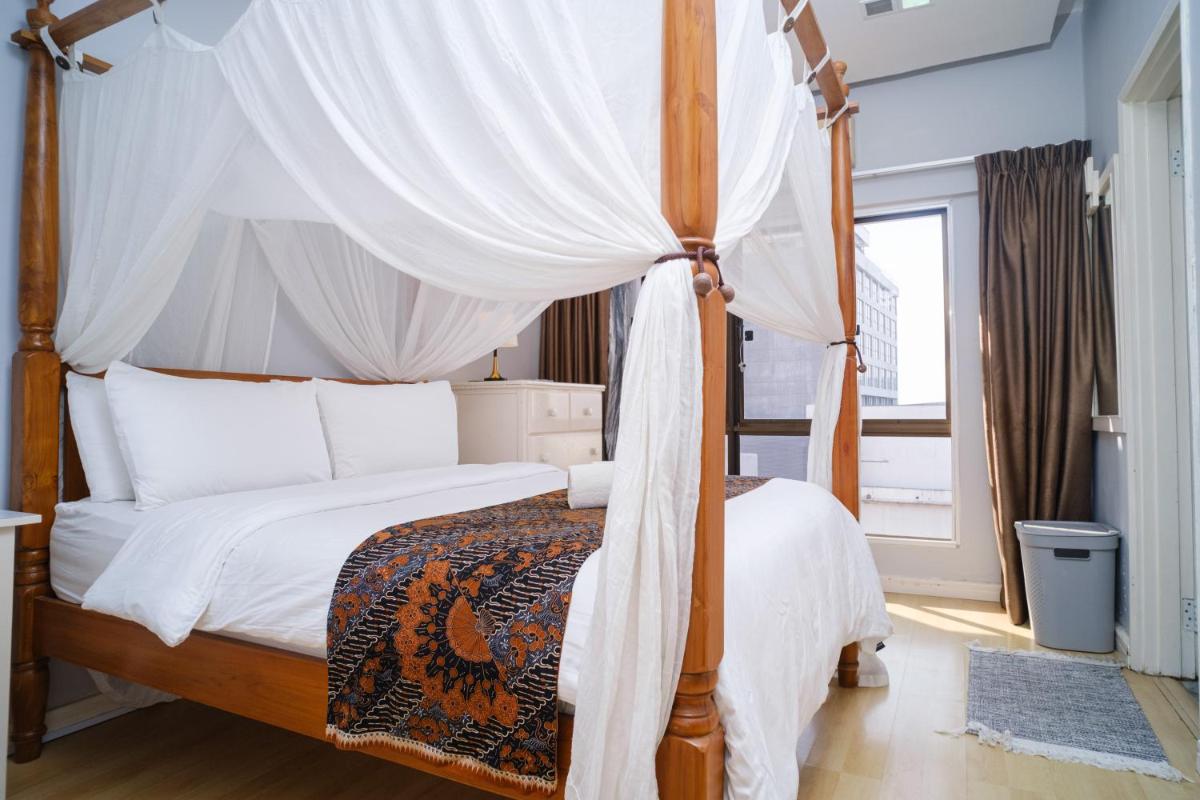Petronella Apartment C1 Marina Court - Housity