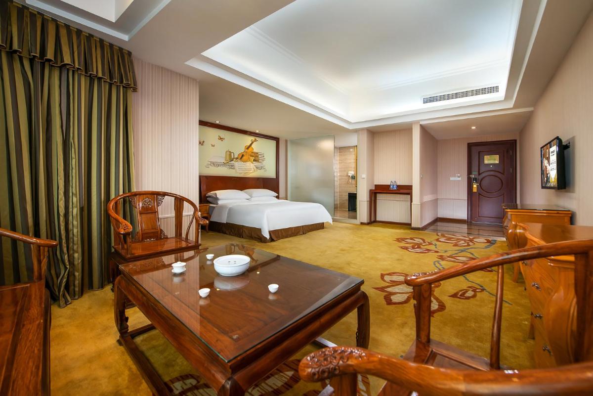 Vienna International Hotel Jieyang Jieyanglou - Housity