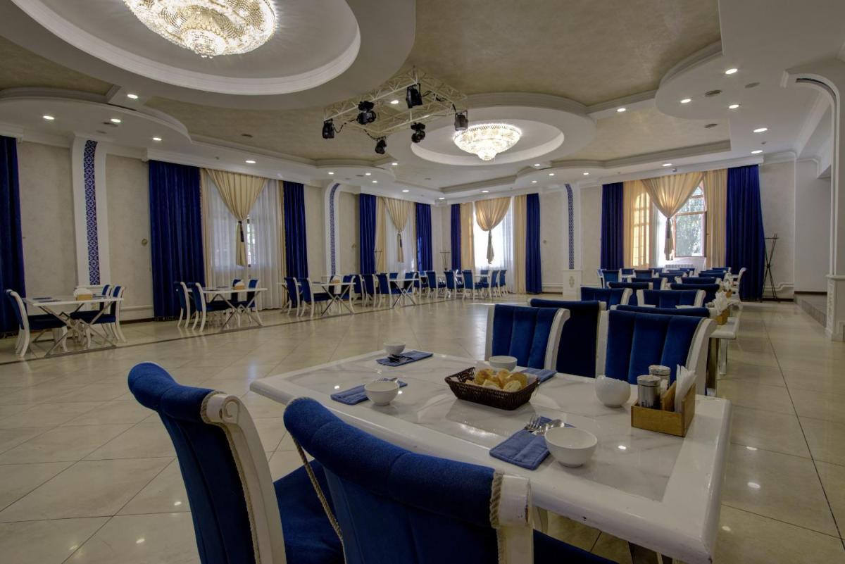Khan Tengri Hotel - Housity