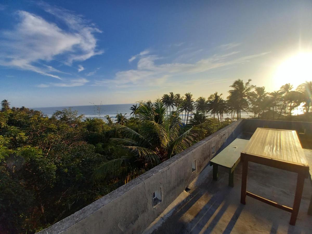 East West Beach Resorts - Housity