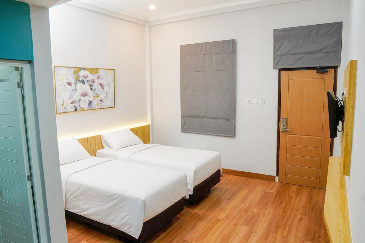 Ardiana Suite Hotel By Sajiwa - Housity