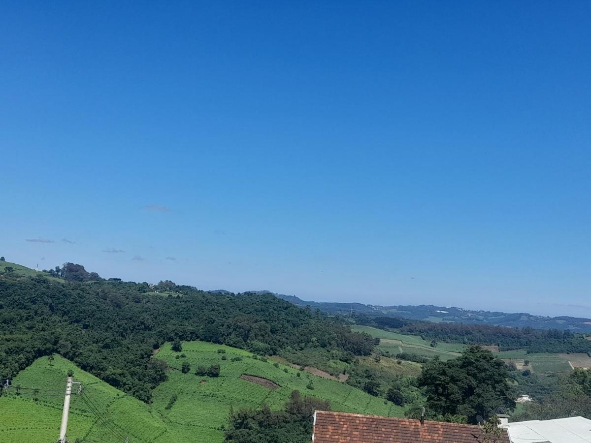 Casa Vista do Vale próxima ao Vale dos Vinhedos - Housity