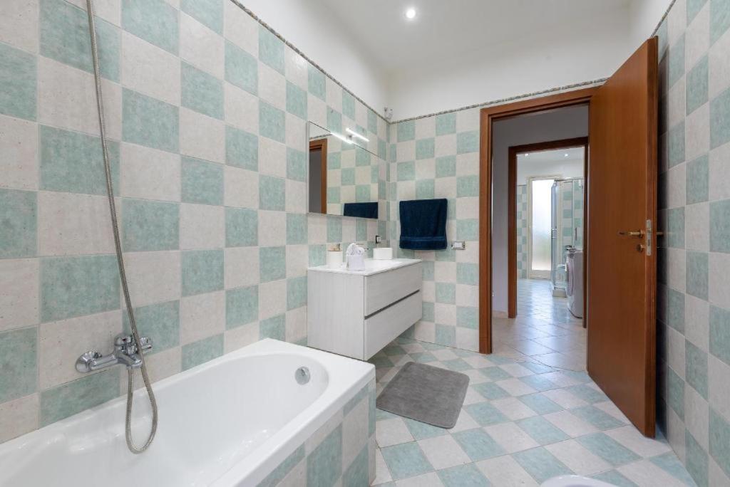 Villino Giovanna a Trabia a 200 mt dal mare - Housity