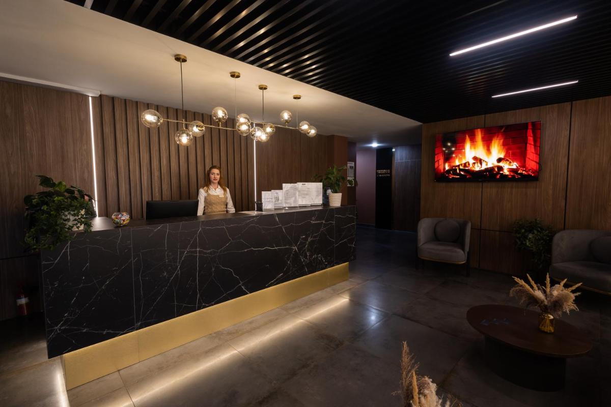 SMALL HOTEL - Housity