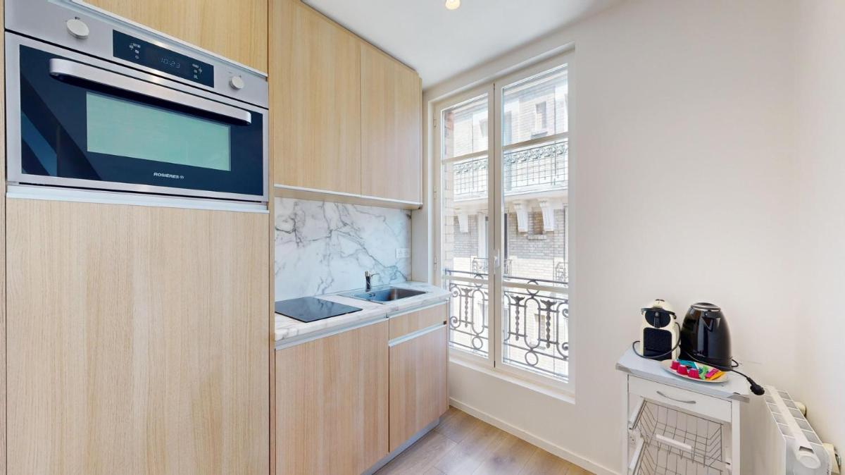 162 Suite Benjamin - Superbe Appartement à Paris - Housity