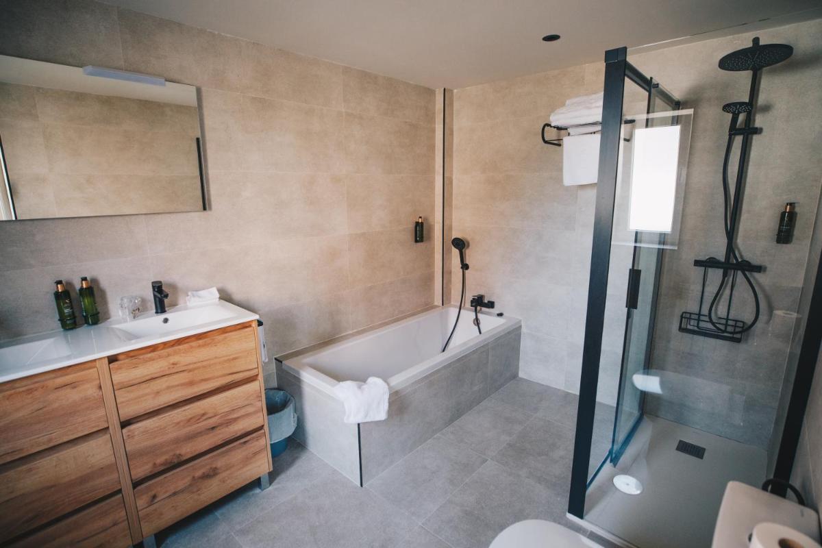 Hotel Boutique Lamar de Suances - Housity