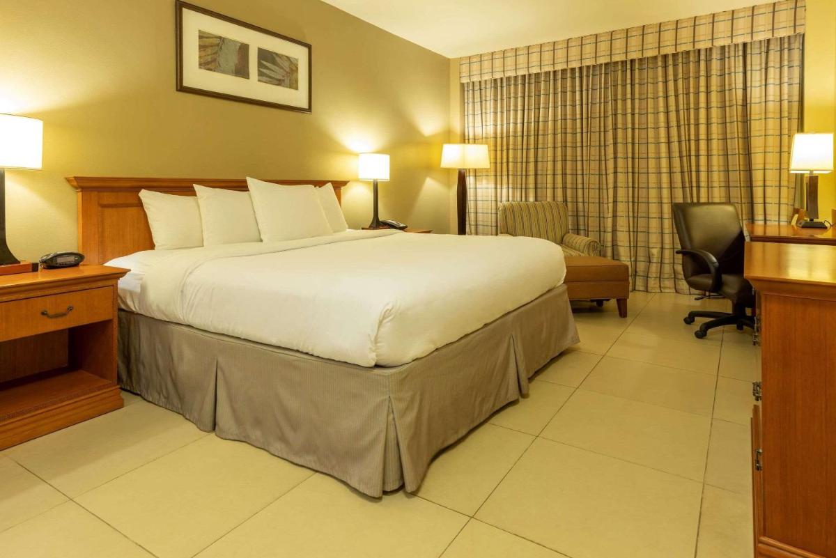 Radisson Hotel Panama Canal - Housity