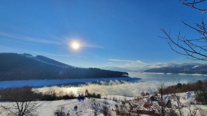 Moon Lake Bicaz - Casa Imero - Housity