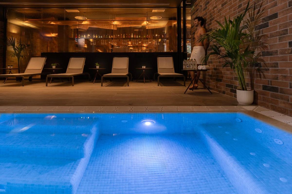 Piscina en o cerca de Axel Hotel Bilbao - Adults Only