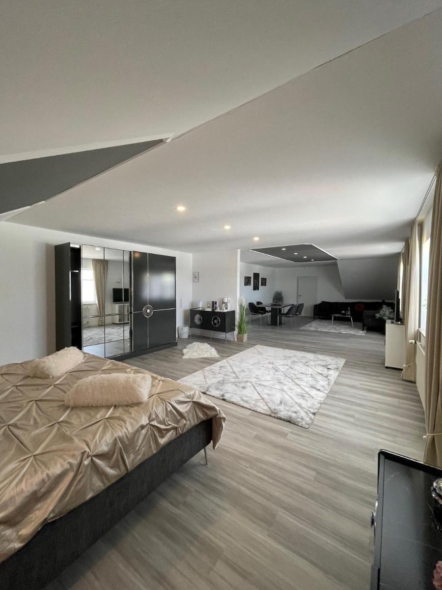 Hotel Rosenheim - Housity