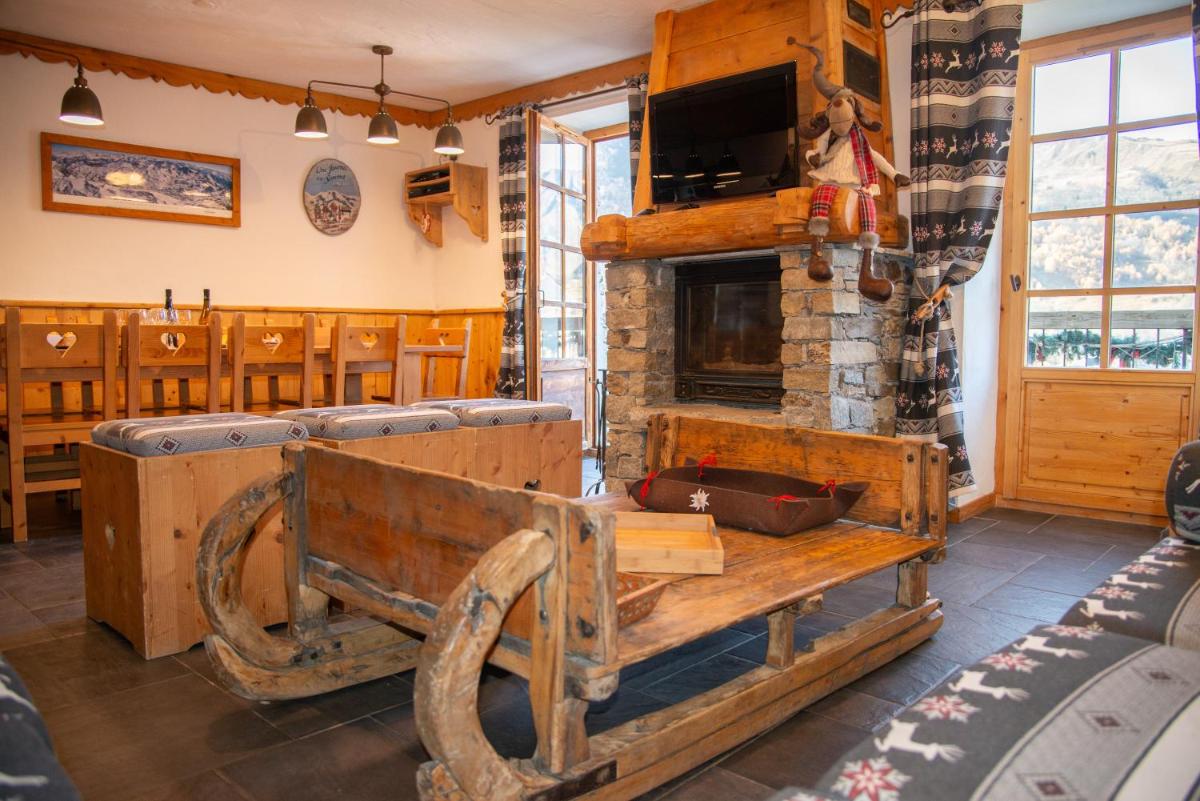 CHALET de charme 13 personnes avec Sauna SKI O PIEDS - Housity