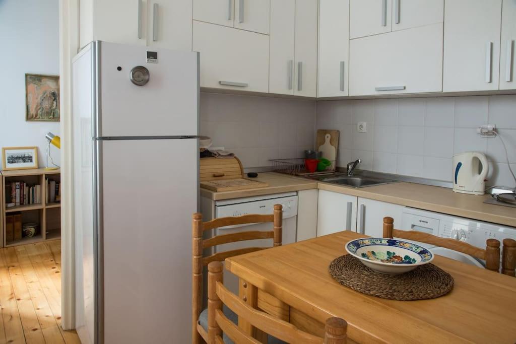 central apt whit a balcony and free parking space - Housity
