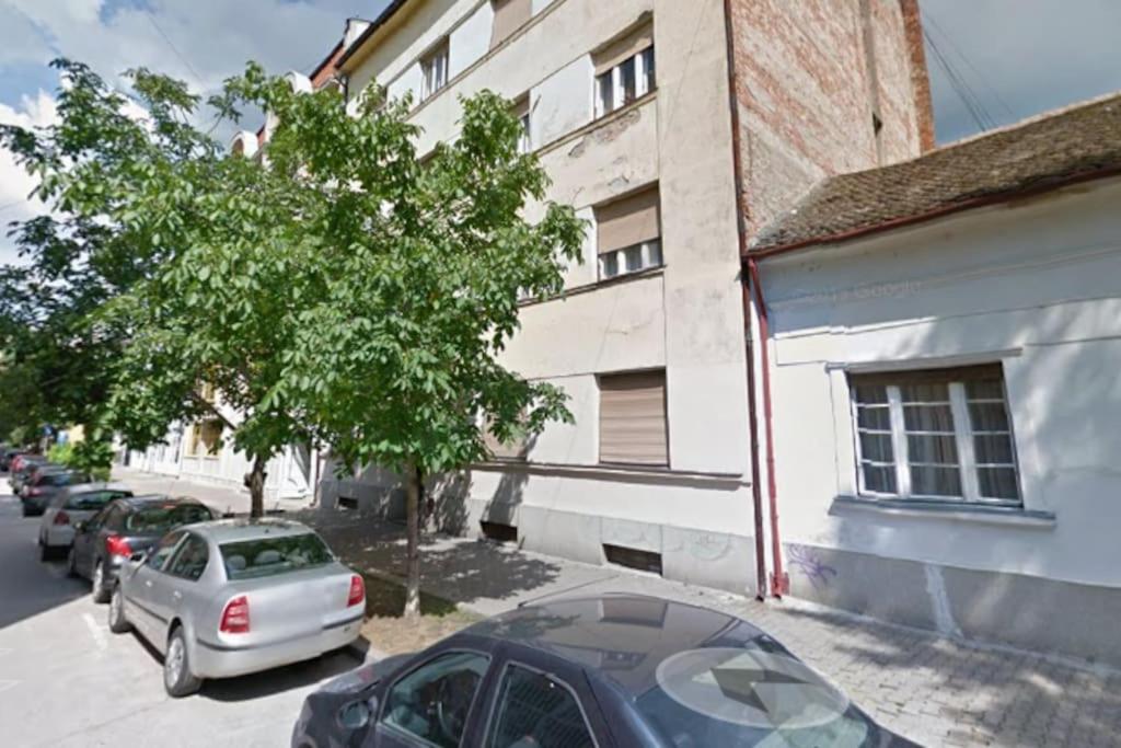 central apt whit a balcony and free parking space - Housity