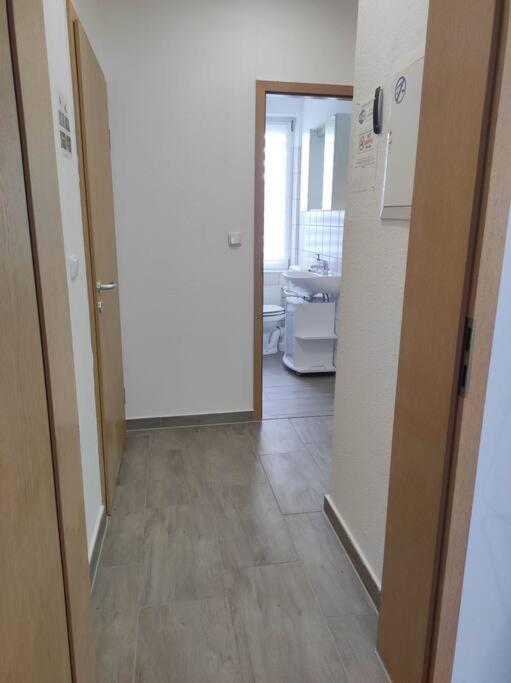 schöne 2 Raum, 2 - 3 Bett FeWo in Schönebeck - Housity